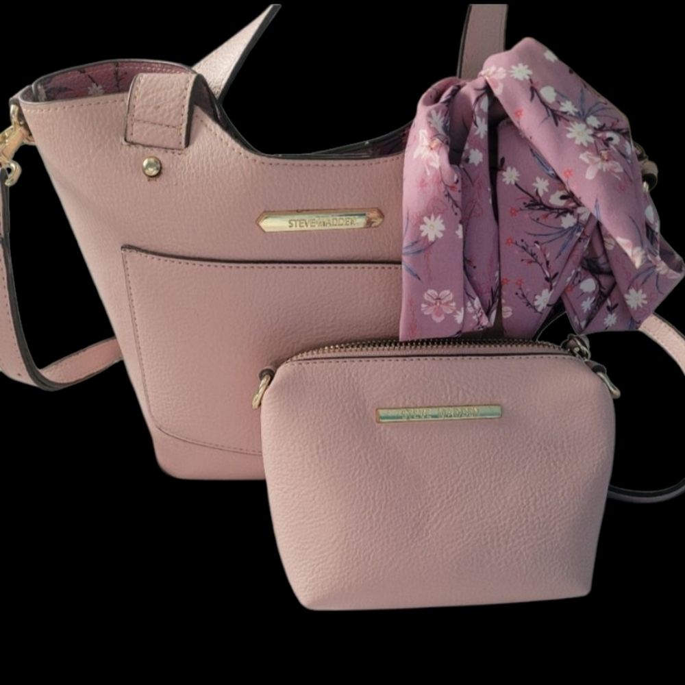 STEVE MADDEN PURSE AND POUCH